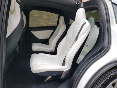 2017 Tesla Model X 75D AWD -- 3rd Row Seat  - Full-self Driving Computer - Ultra High Fidelity Sound - Autopilot - Subzero Weather Package - Premium Upgrades Package - Smart Air Suspension - Technology Package - NO Accident - Clean Title - Photo 33 - Wood Dale, IL 60191