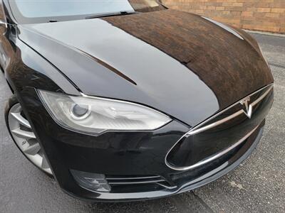 2013 Tesla Model S 60 -- FREE UNLIMITED SUPER CHARGING ---  200 Miles on Full Charge - Smart Air Suspension - Save $$$ on Gas - Charge & Drive - Clean Title - Photo 38 - Wood Dale, IL 60191