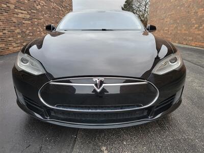 2013 Tesla Model S 60 -- FREE UNLIMITED SUPER CHARGING ---  200 Miles on Full Charge - Smart Air Suspension - Save $$$ on Gas - Charge & Drive - Clean Title - Photo 41 - Wood Dale, IL 60191