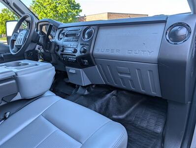 2012 Ford F-250 Super Duty XL 4X4 -- 6.2L Flex Fuel V8 385hp --  FX4 Off Road - All Serviced - NO Accident - Clean Title - Photo 12 - Wood Dale, IL 60191