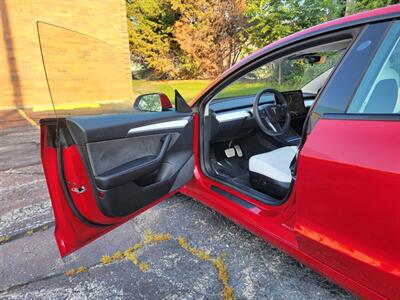 2021 Tesla Model 3 Dual Motor Performance AWD - 1 Owner -  265  Miles on Full Charge - Full-Self Driving Computer - Autopilot - Performance Brakes - Cold Weather Package - 20 " Performance Wheels - NO Accident - Clean Title - Photo 24 - Wood Dale, IL 60191