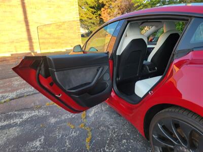 2021 Tesla Model 3 Dual Motor Performance AWD - 1 Owner -  265  Miles on Full Charge - Full-Self Driving Computer - Autopilot - Performance Brakes - Cold Weather Package - 20 " Performance Wheels - NO Accident - Clean Title - Photo 26 - Wood Dale, IL 60191