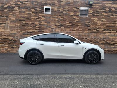 2022 Tesla Model Y Long Range AWD -- 7 PASSENGERS -  260 Miles on Full Charge - Full-Self Driving Computer - Autopilot - NO Accident - Clean Title - WARRANTY until 2030 - Photo 5 - Wood Dale, IL 60191