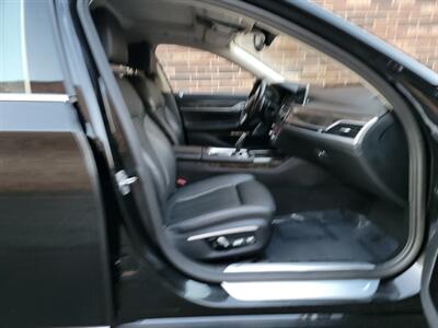 2017 BMW 750Li xDrive - 4.4L Twin Turbo V8 445hp -  Navigation - Backup Camera - Fully Loaded - All Serviced - Canada Edition - Clean Title - Photo 16 - Wood Dale, IL 60191