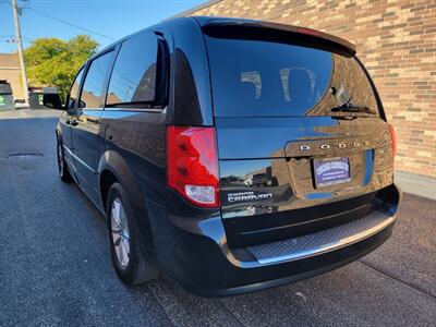 2017 Dodge Grand Caravan SXT -- Power Sliding Doors - Pentastar 3.6L Engine  - Backup Camera - Bluetooth - NO Accident - Clean Title - Photo 4 - Wood Dale, IL 60191