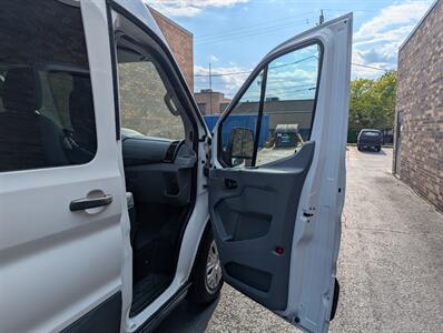 2016 Ford Transit 350 XLT - 15 Passengers - Navigation - Backup Camera - Bluetooth - NO Accident - Clean Title - All Serviced - Photo 16 - Wood Dale, IL 60191