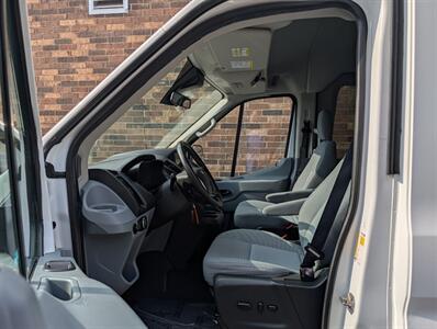 2016 Ford Transit 350 XLT - 15 Passengers - Navigation - Backup Camera - Bluetooth - NO Accident - Clean Title - All Serviced - Photo 17 - Wood Dale, IL 60191