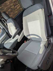 2016 Ford Transit 350 XLT - 15 Passengers - Navigation - Backup Camera - Bluetooth - NO Accident - Clean Title - All Serviced - Photo 19 - Wood Dale, IL 60191