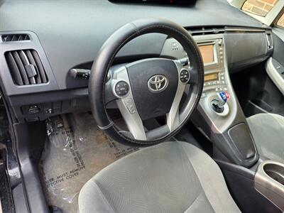 2012 Toyota Prius Three -- Navigation -- Backup Camera - Bluetooth - All Serviced - Clean Title - Photo 13 - Wood Dale, IL 60191