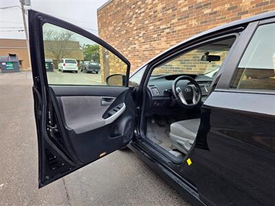2012 Toyota Prius Three -- Navigation -- Backup Camera - Bluetooth - All Serviced - Clean Title - Photo 15 - Wood Dale, IL 60191