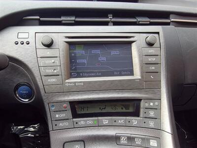 2012 Toyota Prius Three -- Navigation -- Backup Camera - Bluetooth - All Serviced - Clean Title - Photo 11 - Wood Dale, IL 60191