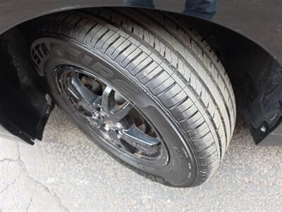 2012 Toyota Prius Three -- Navigation -- Backup Camera - Bluetooth - All Serviced - Clean Title - Photo 26 - Wood Dale, IL 60191