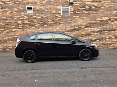 2012 Toyota Prius Three -- Navigation -- Backup Camera - Bluetooth - All Serviced - Clean Title - Photo 5 - Wood Dale, IL 60191