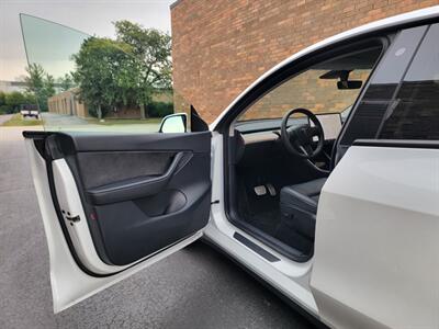 2020 Tesla Model Y Performance AWD -- 255 Miles on Full Charge -  Full self-Driving Computer - Auto Pilot - 21 " Wheels - 1 Owner - NO Accident - Clean Title WARRANTY - Photo 11 - Wood Dale, IL 60191