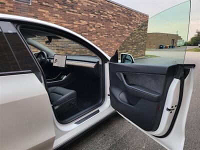 2020 Tesla Model Y Performance AWD -- 255 Miles on Full Charge -  Full self-Driving Computer - Auto Pilot - 21 " Wheels - 1 Owner - NO Accident - Clean Title WARRANTY - Photo 12 - Wood Dale, IL 60191