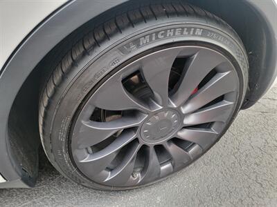 2020 Tesla Model Y Performance AWD -- 255 Miles on Full Charge -  Full self-Driving Computer - Auto Pilot - 21 " Wheels - 1 Owner - NO Accident - Clean Title WARRANTY - Photo 23 - Wood Dale, IL 60191