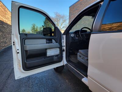 2014 Ford F-150 XLT Super Crew 4X4 --- XTR Pkg -- Backup Camera -  Bluetooth - Trailer Tow Pkg - NO Accident - Clean Title - All Serviced - Photo 18 - Wood Dale, IL 60191