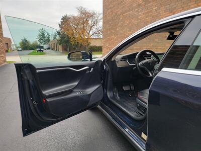 2013 Tesla Model S P85 Performance Package -  260 Miles Full Charge  - Ultra High Fidelity Sound - Subzero Weather Package - All Glass Panoramic Roof - Smart Air Suspension - Tech Package - Photo 29 - Wood Dale, IL 60191