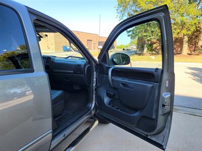 2013 Chevrolet Silverado 1500 LT 4X4 -- 4Door Extended Cab - 6.5ft Bed  - Snow Plow Truck - Vortec 5.3L Flex Fuel V8 315hp - Leather Seats - NO Accident - Clean Title - All Serviced... - Photo 16 - Wood Dale, IL 60191