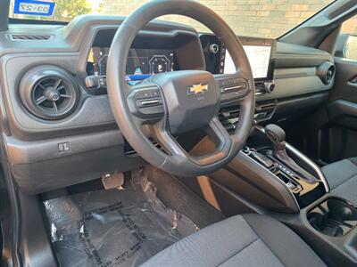 2025 Chevrolet Colorado Work Truck -- Only 11K Miles -- Navigation -  TurboMax 2.7L Turbo I4 310hp - Backup Camera - Bluetooth - Crew Cab - All Serviced - Clean Title - Warranty - Photo 15 - Wood Dale, IL 60191