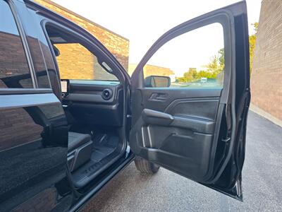 2025 Chevrolet Colorado Work Truck -- Only 11K Miles -- Navigation -  TurboMax 2.7L Turbo I4 310hp - Backup Camera - Bluetooth - Crew Cab - All Serviced - Clean Title - Warranty - Photo 18 - Wood Dale, IL 60191