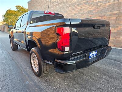 2025 Chevrolet Colorado Work Truck -- Only 11K Miles -- Navigation -  TurboMax 2.7L Turbo I4 310hp - Backup Camera - Bluetooth - Crew Cab - All Serviced - Clean Title - Warranty - Photo 4 - Wood Dale, IL 60191