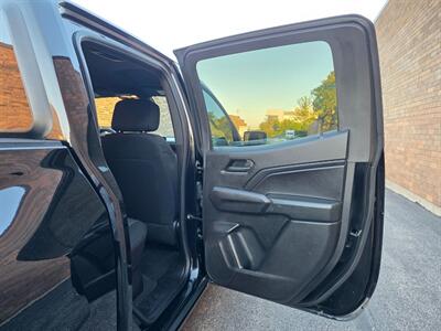 2025 Chevrolet Colorado Work Truck -- Only 11K Miles -- Navigation -  TurboMax 2.7L Turbo I4 310hp - Backup Camera - Bluetooth - Crew Cab - All Serviced - Clean Title - Warranty - Photo 20 - Wood Dale, IL 60191