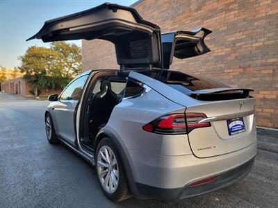 2016 Tesla Model X 75D AWD -- Only 57K Miles - Miles on Full Charge - 3rd Row Seat - Ultra High Fidelity Sound - Autopilot - Subzero Weather Package - Premium Upgrades Package - Smart Air Suspension - Technology Package - Clean Title - Photo 4 - Wood Dale, IL 60191