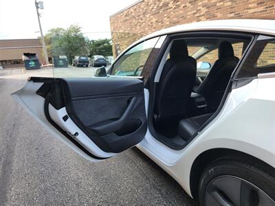 2018 Tesla Model 3 Long Range -- Full Self-driving Included -  260 Miles on Full Charge - Premium Audio System - NO Accident - Clean Title - Photo 24 - Wood Dale, IL 60191