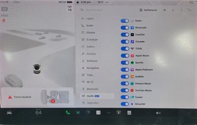 2018 Tesla Model 3 Long Range -- Full Self-driving Included -  260 Miles on Full Charge - Premium Audio System - NO Accident - Clean Title - Photo 18 - Wood Dale, IL 60191