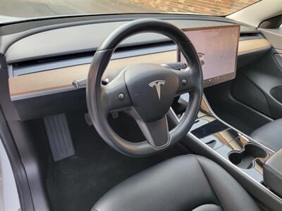 2018 Tesla Model 3 Long Range -- Full Self-driving Included -  260 Miles on Full Charge - Premium Audio System - NO Accident - Clean Title - Photo 30 - Wood Dale, IL 60191