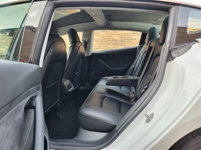 2018 Tesla Model 3 Long Range -- Full Self-driving Included -  260 Miles on Full Charge - Premium Audio System - NO Accident - Clean Title - Photo 28 - Wood Dale, IL 60191