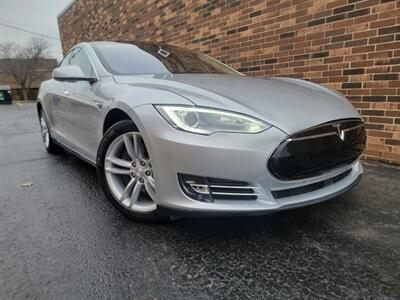 2015 Tesla Model S 85 -- 275 Miles on Full Charge --  Ultra High Fidelity Sound - Autopilot - Tech Package with Autopilot - All Serviced - Clean Title - Photo 3 - Wood Dale, IL 60191