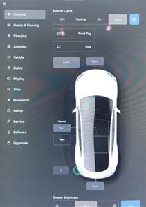 2015 Tesla Model S 85 -- 275 Miles on Full Charge --  Ultra High Fidelity Sound - Autopilot - Tech Package with Autopilot - All Serviced - Clean Title - Photo 11 - Wood Dale, IL 60191