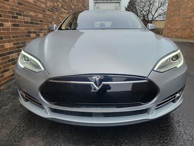 2015 Tesla Model S 85 -- 275 Miles on Full Charge --  Ultra High Fidelity Sound - Autopilot - Tech Package with Autopilot - All Serviced - Clean Title - Photo 35 - Wood Dale, IL 60191