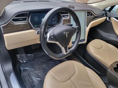 2015 Tesla Model S 85 -- 275 Miles on Full Charge --  Ultra High Fidelity Sound - Autopilot - Tech Package with Autopilot - All Serviced - Clean Title - Photo 17 - Wood Dale, IL 60191