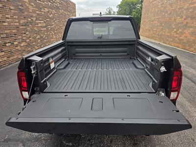 2025 Honda Ridgeline RTL AWD -- 1 Owner - Sunroof - Backup Camera - Bluetooth - Leather Heated Seats - Blind Spot Info System - Alloy Wheel - Clean Title - Warranty - Photo 37 - Wood Dale, IL 60191