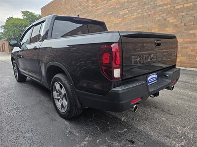 2025 Honda Ridgeline RTL AWD -- 1 Owner - Sunroof - Backup Camera - Bluetooth - Leather Heated Seats - Blind Spot Info System - Alloy Wheel - Clean Title - Warranty - Photo 4 - Wood Dale, IL 60191