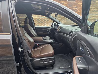 2025 Honda Ridgeline RTL AWD -- 1 Owner - Sunroof - Backup Camera - Bluetooth - Leather Heated Seats - Blind Spot Info System - Alloy Wheel - Clean Title - Warranty - Photo 23 - Wood Dale, IL 60191