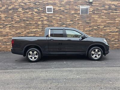 2025 Honda Ridgeline RTL AWD -- 1 Owner - Sunroof - Backup Camera - Bluetooth - Leather Heated Seats - Blind Spot Info System - Alloy Wheel - Clean Title - Warranty - Photo 6 - Wood Dale, IL 60191