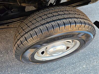 2016 Ford F-250 Super Duty XL 4X4 - Only 41K Miles - 8Ft Bed Liner  - Snow Plow Package with Brackets - Power Window and Lock - NO Accident - Clean Title - All Serviced - Photo 22 - Wood Dale, IL 60191