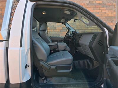 2016 Ford F-250 Super Duty XL 4X4 - Only 41K Miles - 8Ft Bed Liner  - Snow Plow Package with Brackets - Power Window and Lock - NO Accident - Clean Title - All Serviced - Photo 17 - Wood Dale, IL 60191