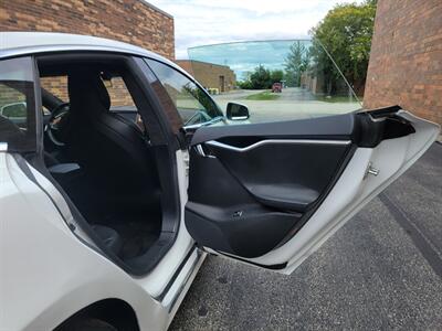 2017 Tesla Model S 75 -- 240 Miles Full Charge - Save $$$ on Gas -  Charge & Drive - 1 Owner - Glass Roof - FACTORY WARRANTY until March 2025 - Photo 28 - Wood Dale, IL 60191