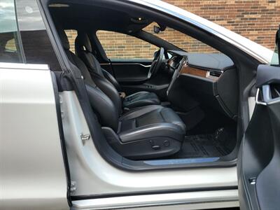 2017 Tesla Model S 75 -- 240 Miles Full Charge - Save $$$ on Gas -  Charge & Drive - 1 Owner - Glass Roof - FACTORY WARRANTY until March 2025 - Photo 30 - Wood Dale, IL 60191