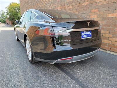 2014 Tesla Model S 85 -- FREE SUPERCHAGE -- 275 Miles on Full Charge  - 1 Owner - Ultra High  Fidelity Sound - Tech Package - Panoramic Roof - Clean Title - Photo 4 - Wood Dale, IL 60191