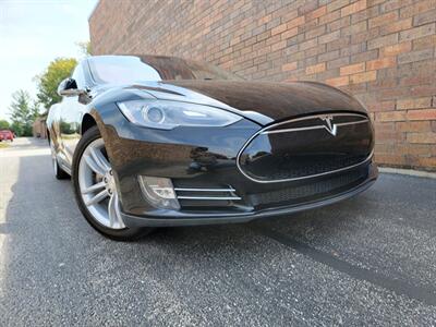 2014 Tesla Model S 85 -- FREE SUPERCHAGE -- 275 Miles on Full Charge  - 1 Owner - Ultra High  Fidelity Sound - Tech Package - Panoramic Roof - Clean Title - Photo 3 - Wood Dale, IL 60191