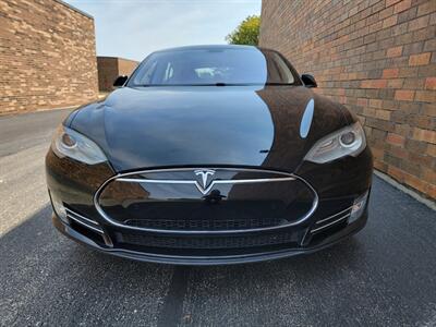 2014 Tesla Model S 85 -- FREE SUPERCHAGE -- 275 Miles on Full Charge  - 1 Owner - Ultra High  Fidelity Sound - Tech Package - Panoramic Roof - Clean Title - Photo 36 - Wood Dale, IL 60191