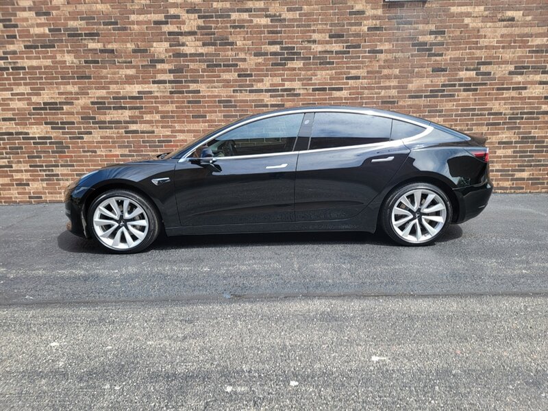 2020 Tesla Model 3 Standard Range Plus photo 3