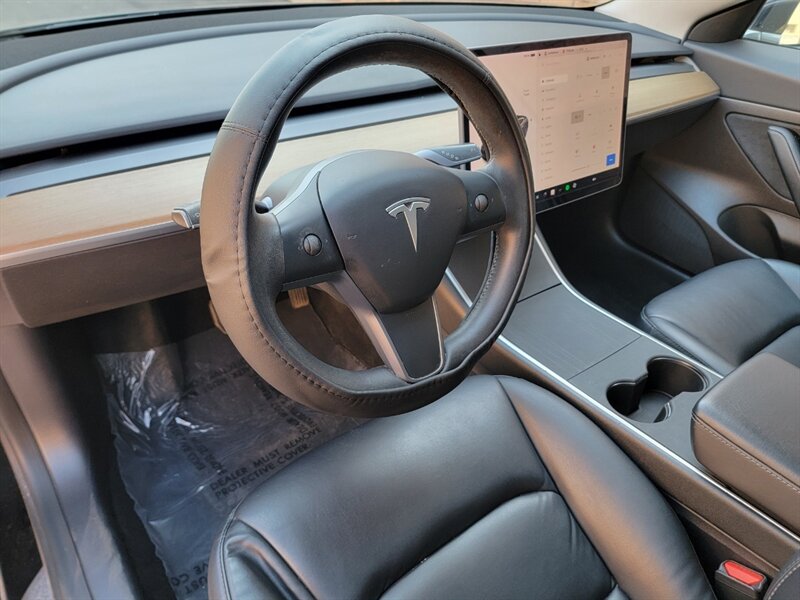 2020 Tesla Model 3 Standard Range Plus photo 19