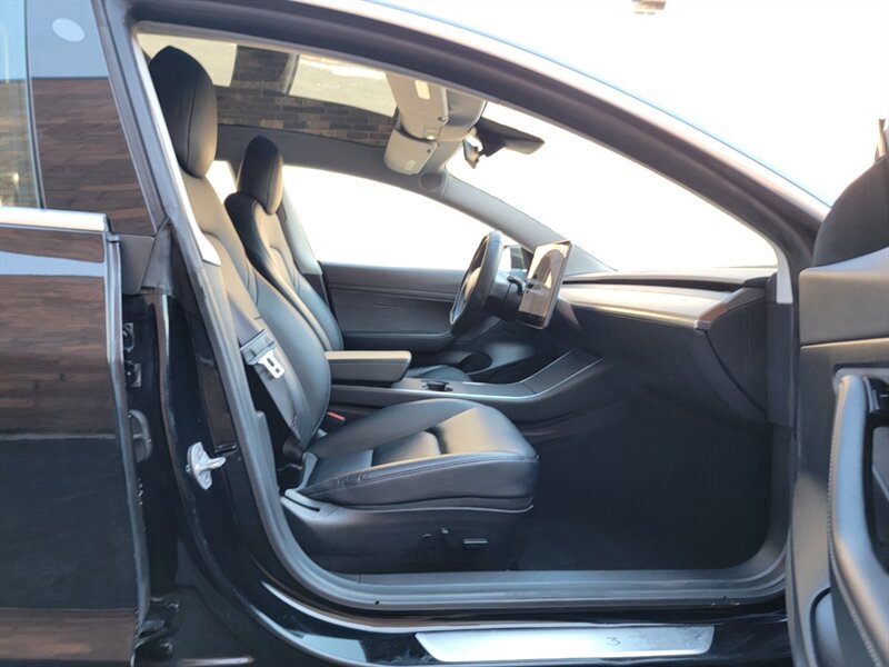 2020 Tesla Model 3 Standard Range Plus photo 16